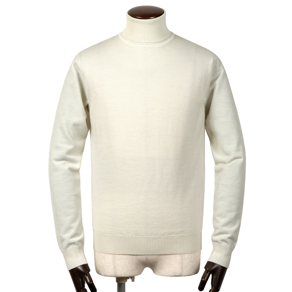 アルパカポリミアドウール素材オフホワイト　ハイネックセーター　イタリアサイズ42